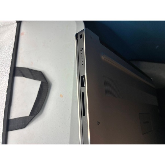 Dell Precision 5540 Laptop i7-9850H 2.6GHz 32GB RAM Windows 10 Pro Touchscreen - Picture 9 of 15